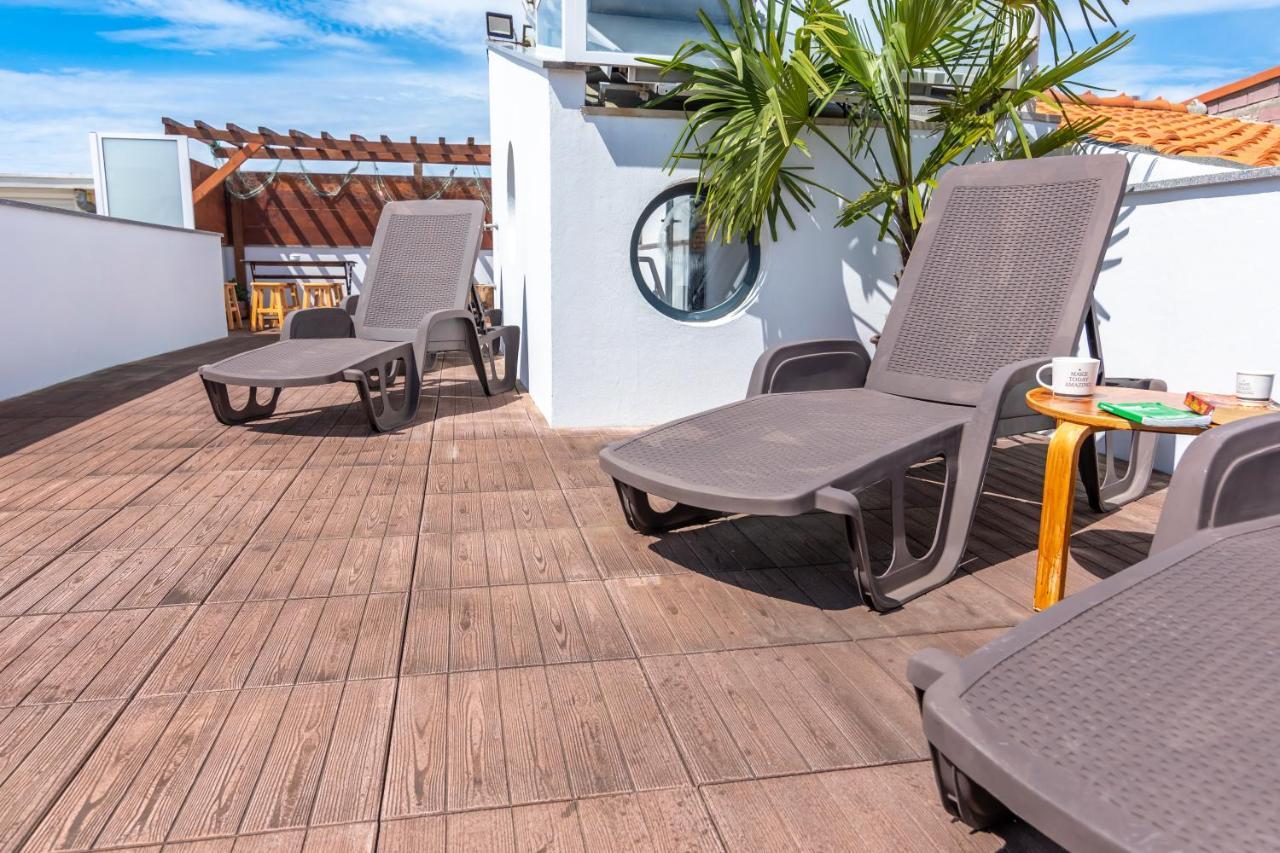 Beach & Sea Guesthouse Espinho  Exteriör bild